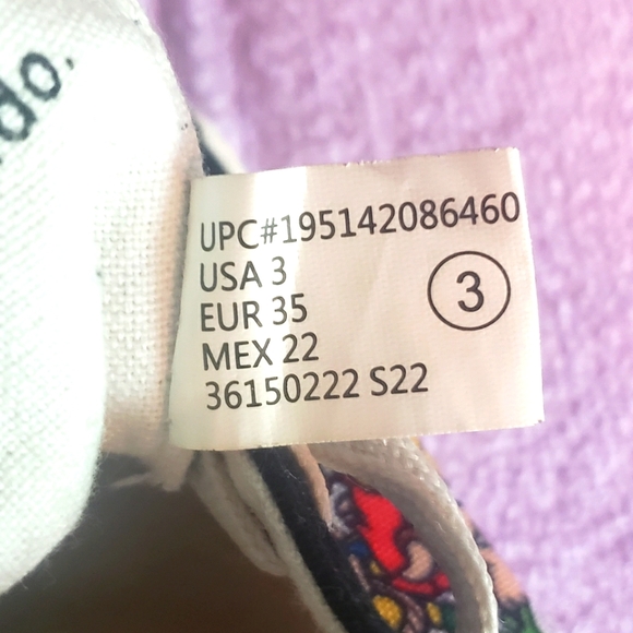 Ground Up Nintendo Super Mario Brothers Game Over Boys Sneakers - Picture 2 of 6